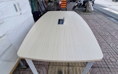 Hình ảnh Bàn Họp - Bàn Làm Việc có hộp điện