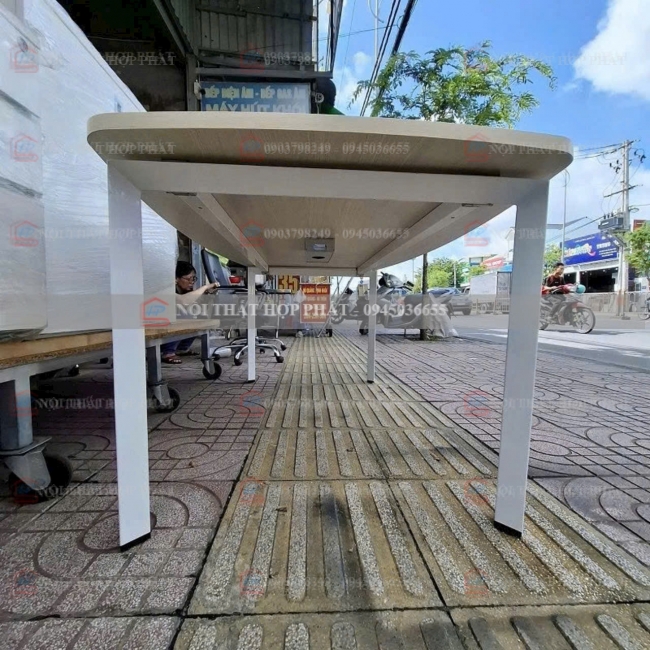 Bàn Họp Chân Sắt BHCS005
