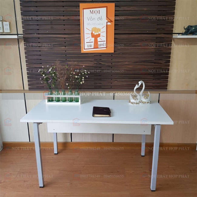 Bàn Làm Việc Chân Sắt BLVCS013 