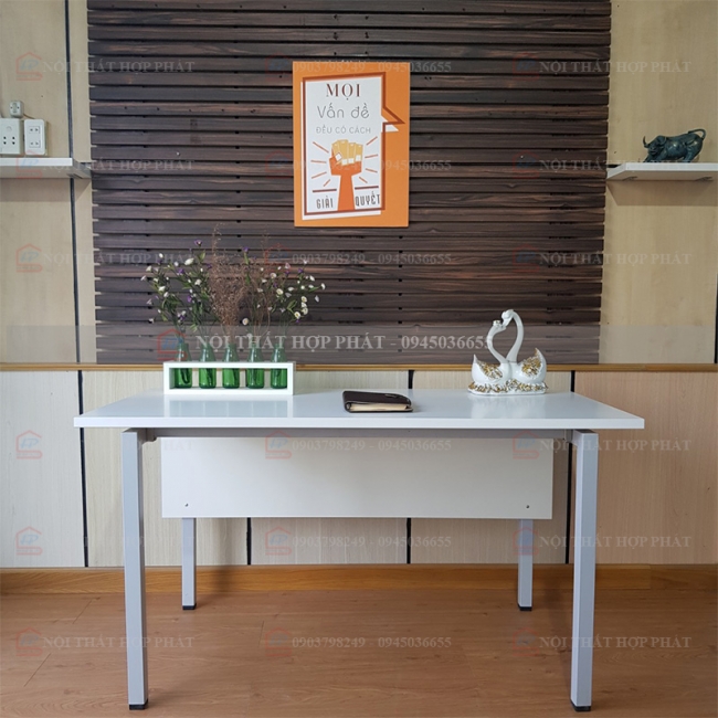 Bàn Làm Việc Chân Sắt BLVCS013 