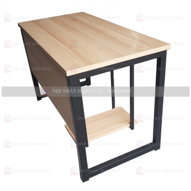 Bàn Làm Việc Chân Sắt BLVCS015 