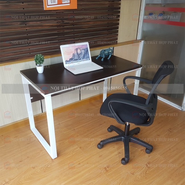 Bàn Làm Việc Chân Sắt BLVCS021 