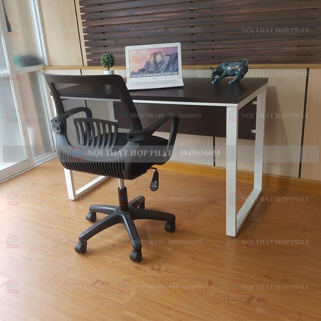 Bàn Làm Việc Chân Sắt BLVCS021 