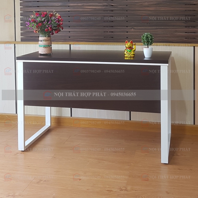 Bàn Làm Việc Chân Sắt BLVCS021 