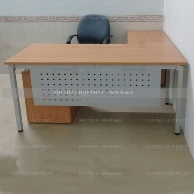 Bàn Làm Việc Chân Sắt BLVCS024 