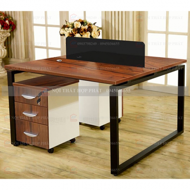 Bàn Làm Việc Chân Sắt BLVCS028 