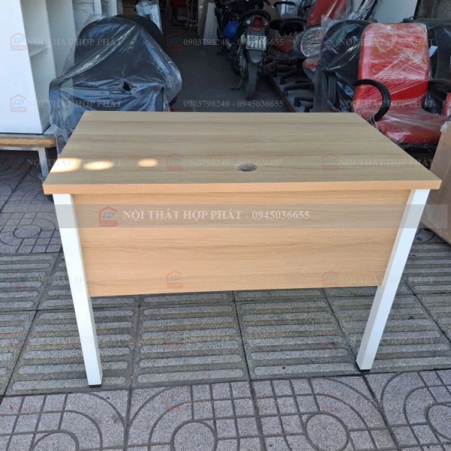 Bàn Làm Việc Chân Sắt BLVCS030 